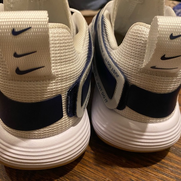 Nikes worn once - Picture 2 of 3